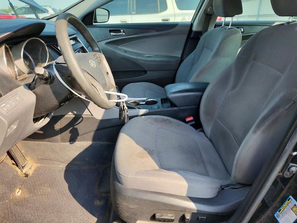 2013 HYUNDAI SONATA — DENT