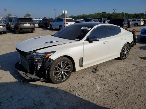2022 KIA STINGER — Front 3/4