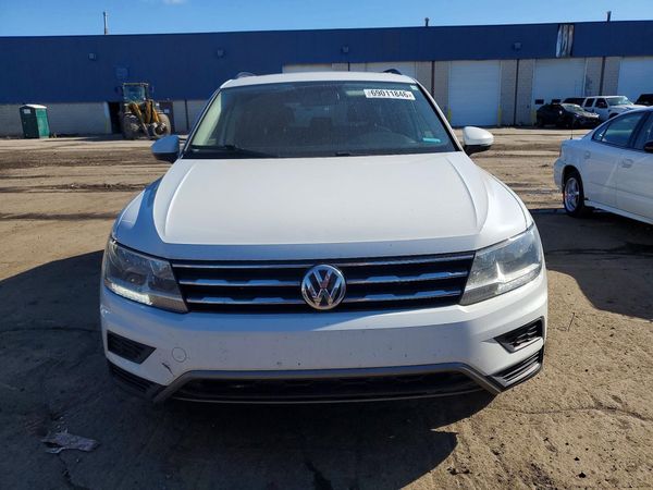 2018 VOLKSWAGEN TIGUAN SE, 4Motion SEL — DIRF