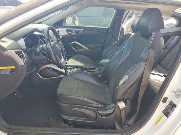 2014 HYUNDAI VELOSTER — DENT