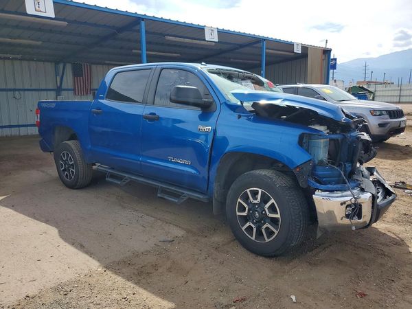 2018 TOYOTA TUNDRA SR5 — Passenger 3/4