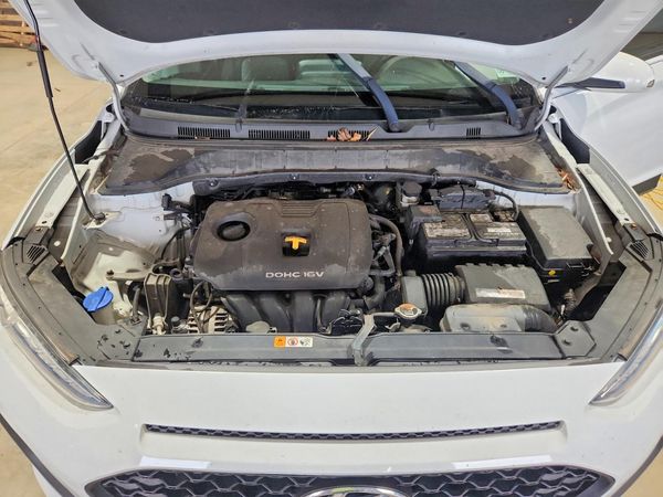 2020 HYUNDAI KONA SEL — Engine bay