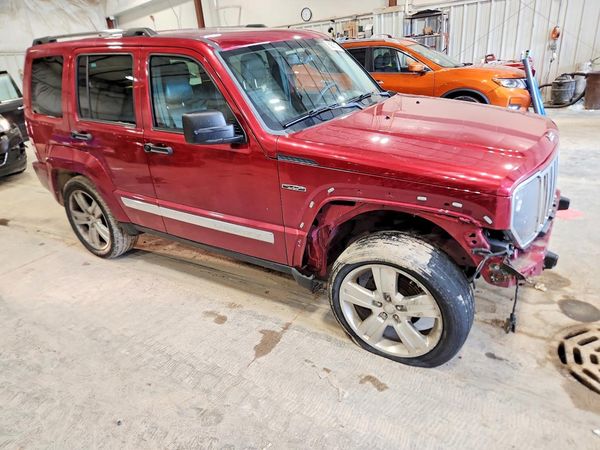 2012 JEEP LIBERTY Jet — Passenger 3/4