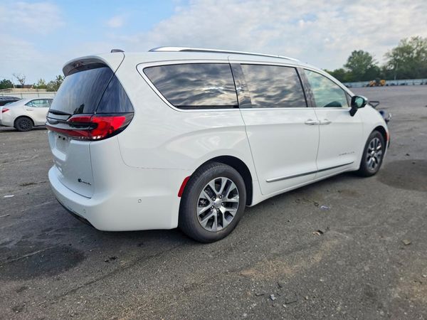 2023 CHRYSLER PACIFICA Pinnacle — PSRA