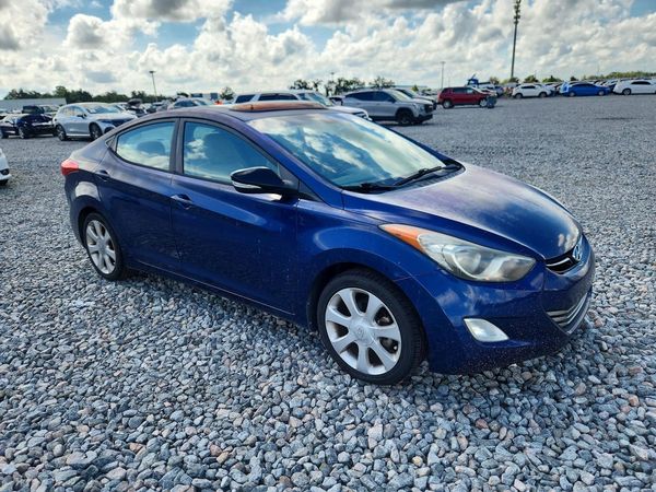 2013 HYUNDAI ELANTRA