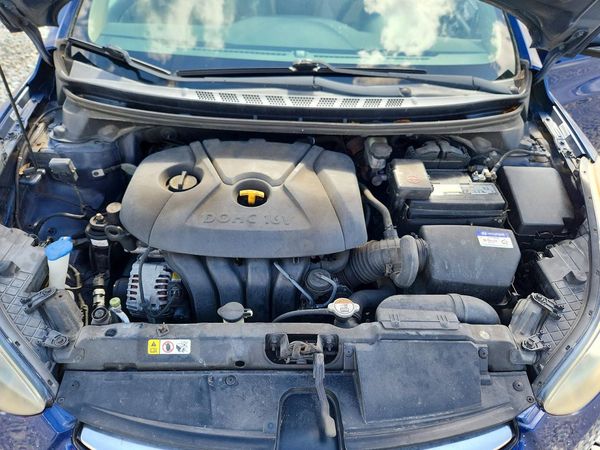 2013 HYUNDAI ELANTRA