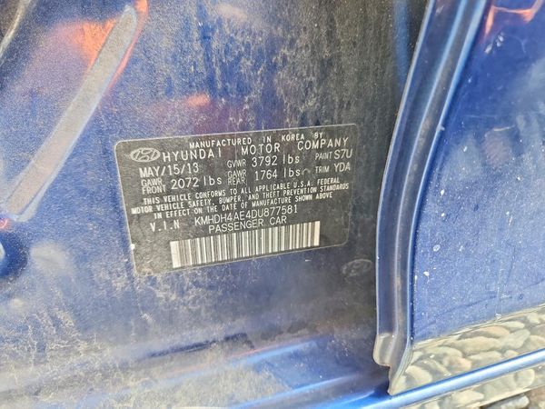 2013 HYUNDAI ELANTRA