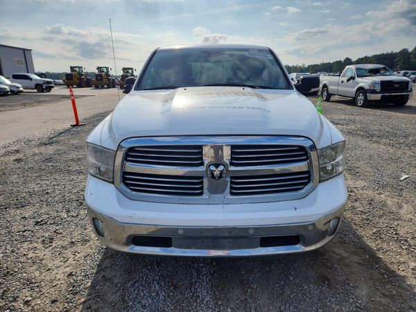 2014 RAM 1500 SLT