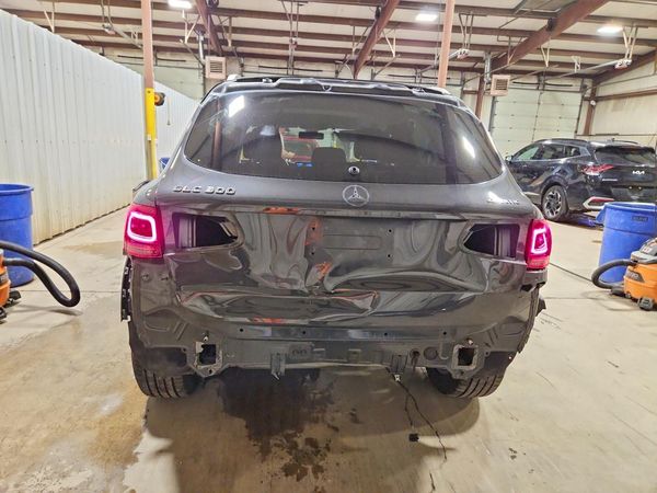 2020 MERCEDES-BENZ GLC GLC300-4M