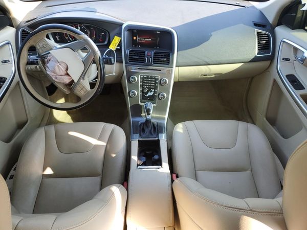 2016 VOLVO XC60
