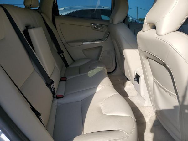2016 VOLVO XC60