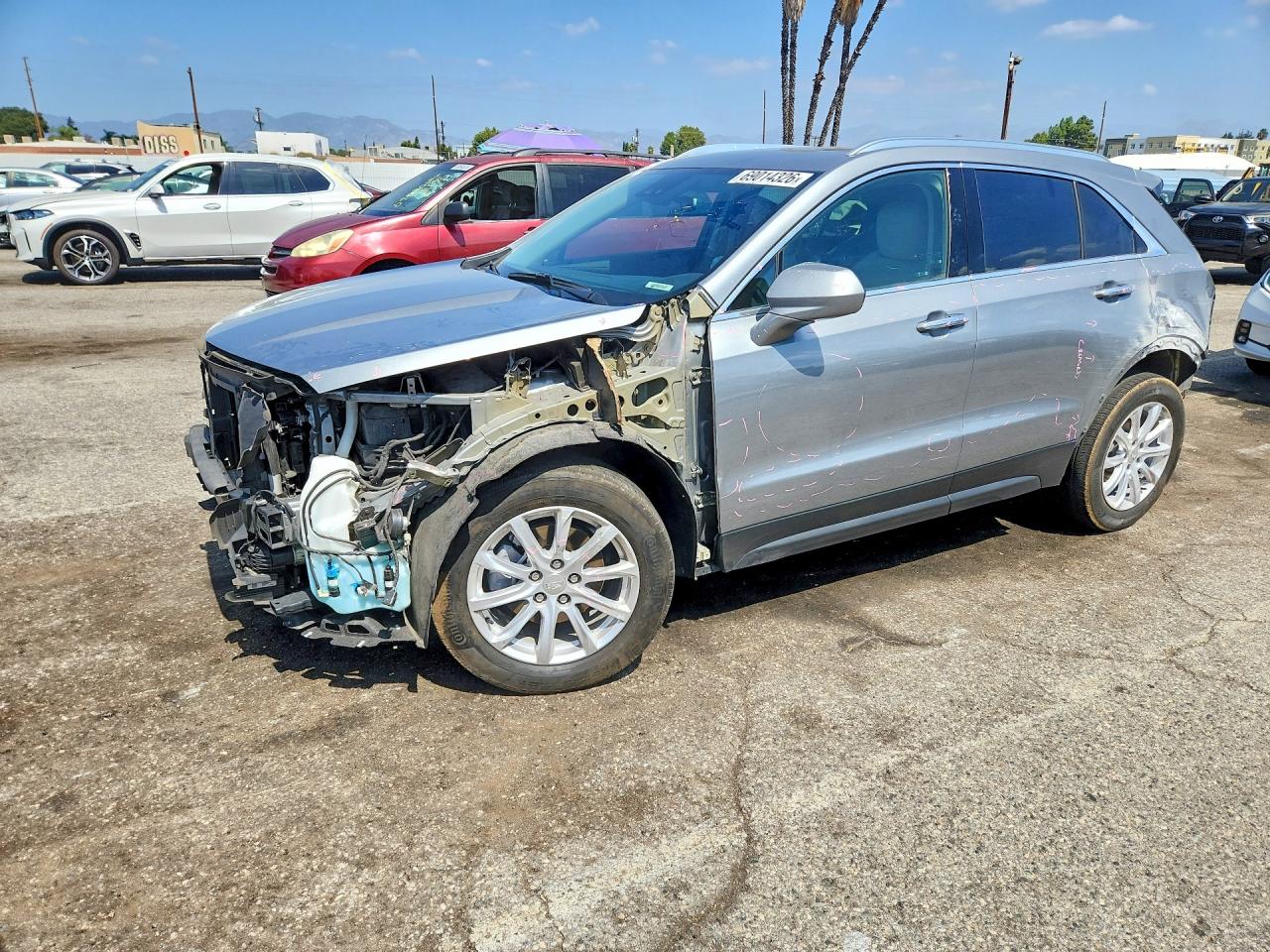 2023 CADILLAC XT4 LUXURY — Front 3/4