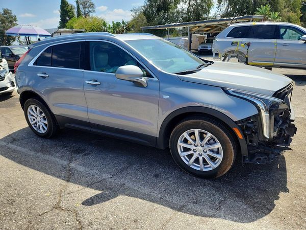 2023 CADILLAC XT4 LUXURY — Passenger 3/4