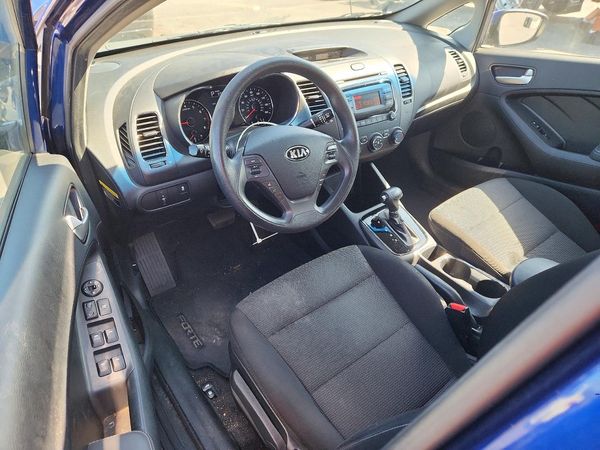 2017 KIA FORTE LX Base
