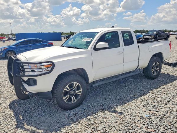 2017 TOYOTA TACOMA