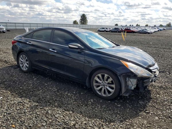 2012 HYUNDAI SONATA Middle level — Passenger 3/4