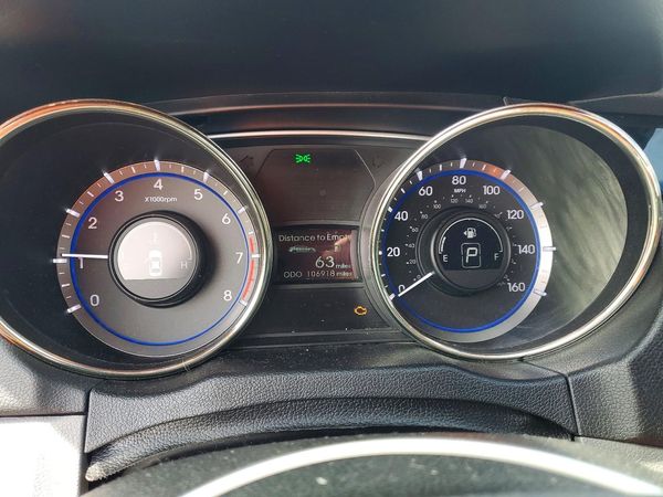 2012 HYUNDAI SONATA Middle level — ODOM