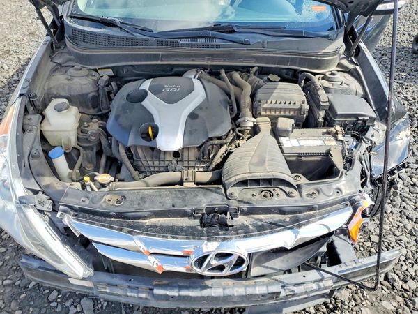 2012 HYUNDAI SONATA Middle level — Engine bay