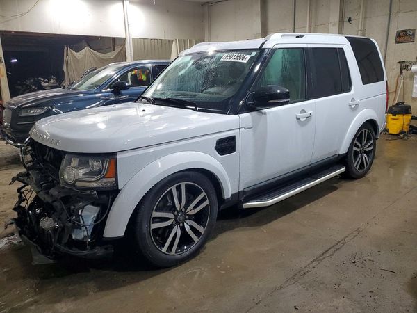 2016 LAND ROVER LR4 HSE Lux — Front 3/4