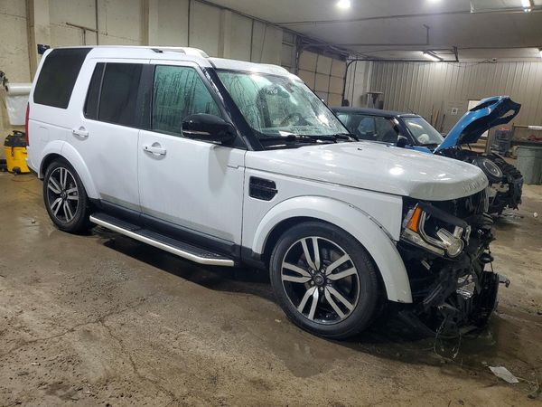 2016 LAND ROVER LR4 HSE Lux — Passenger 3/4