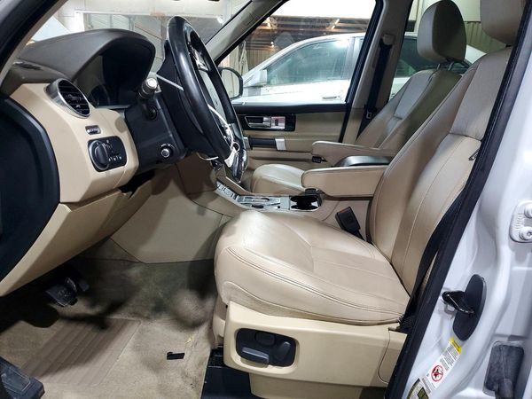 2016 LAND ROVER LR4 HSE Lux — DENT