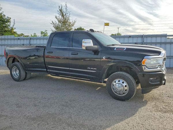 2024 RAM 3500 Limited — Passenger 3/4