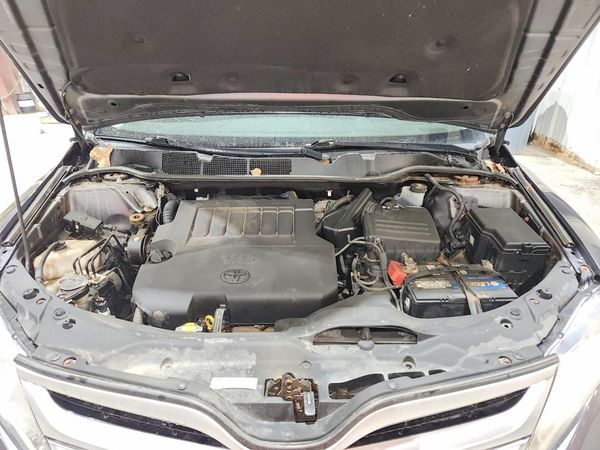 2014 TOYOTA VENZA XLE — Engine bay