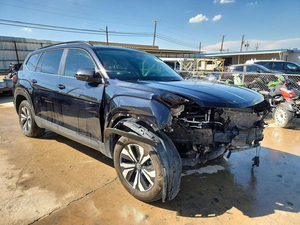 2024 VOLKSWAGEN ATLAS SE — Passenger 3/4