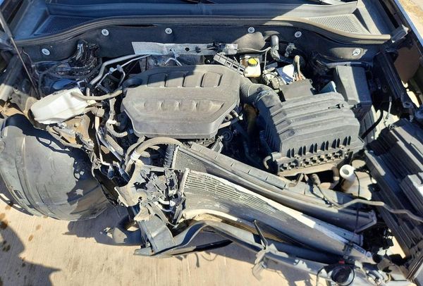 2024 VOLKSWAGEN ATLAS SE — Engine bay