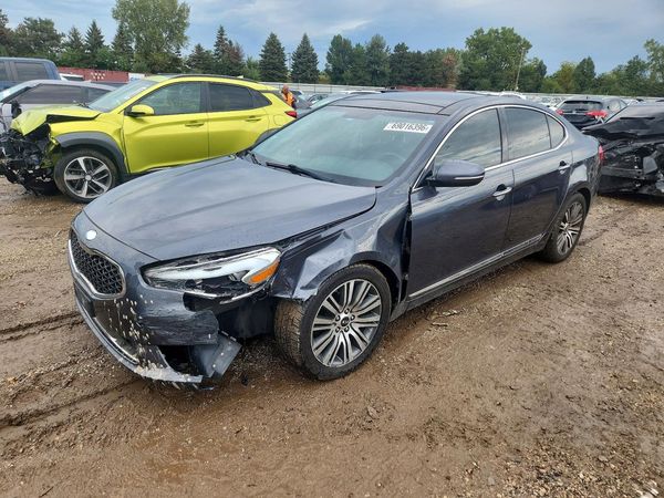 2014 KIA CADENZA — Front 3/4