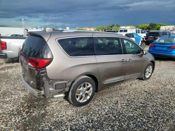 2017 CHRYSLER PACIFICA — PSRA