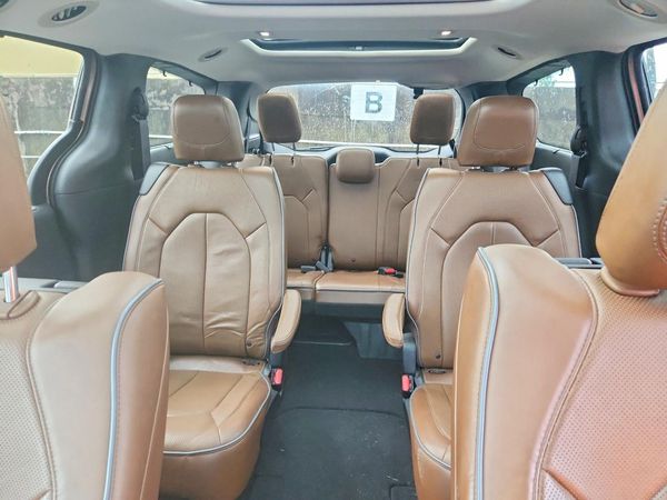 2017 CHRYSLER PACIFICA — SUVN