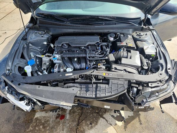 2026 HYUNDAI ELANTRA — Engine bay