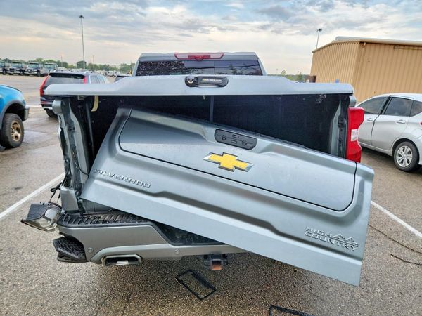 2025 CHEVROLET SILVERADO High Country — DIRR