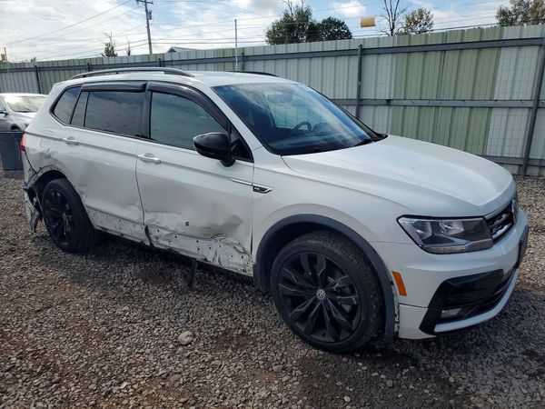 2021 VOLKSWAGEN TIGUAN — Passenger 3/4