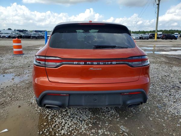2022 PORSCHE MACAN — DIRR