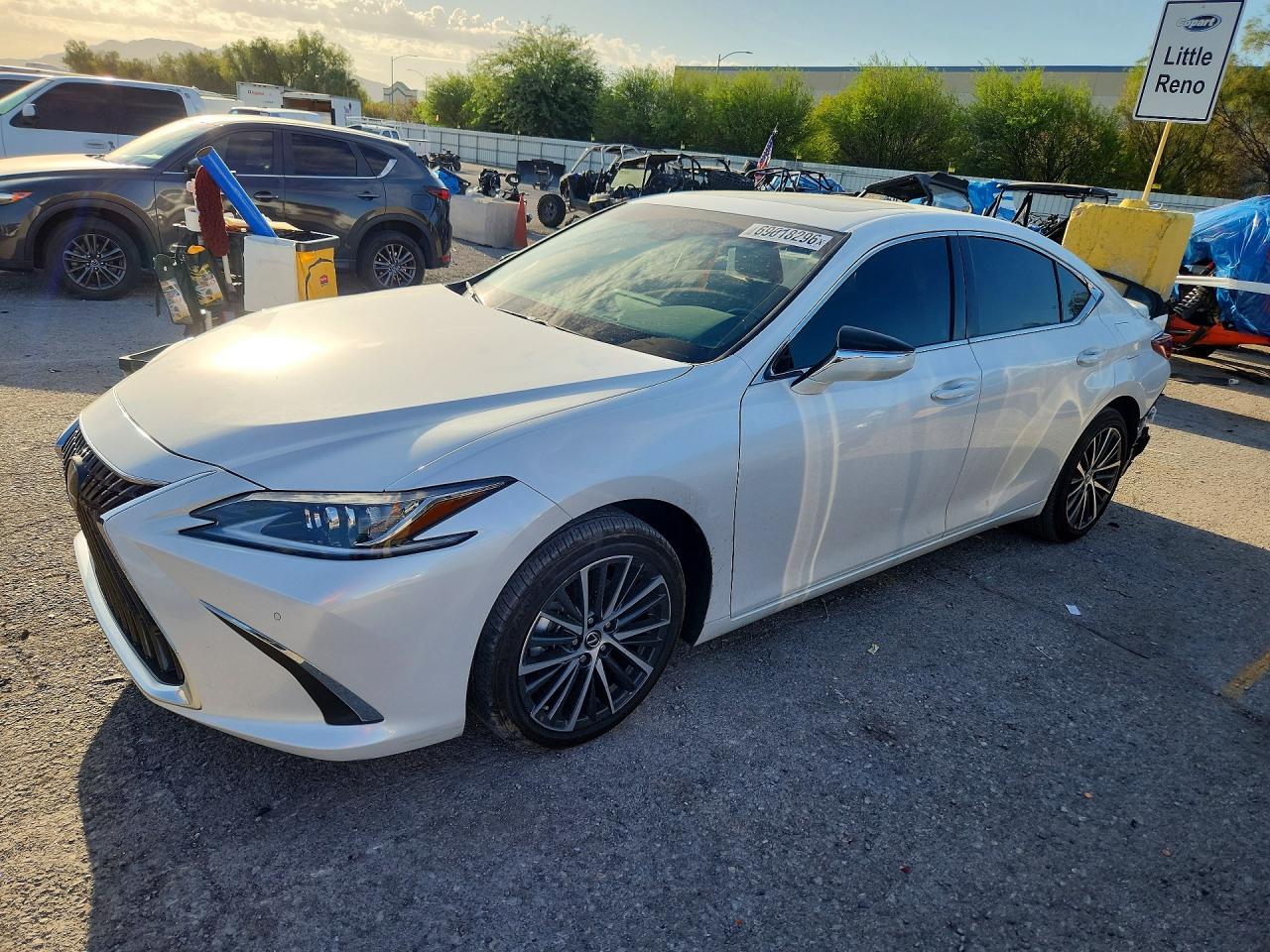 2025 LEXUS ES 300H — Front 3/4