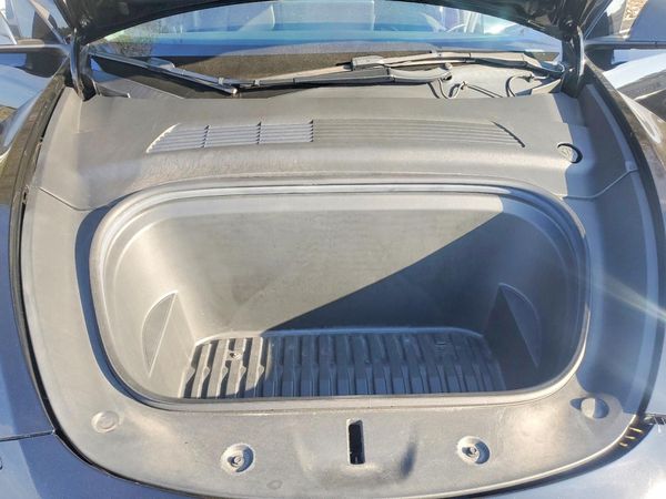 2021 TESLA MODEL Y — Engine bay