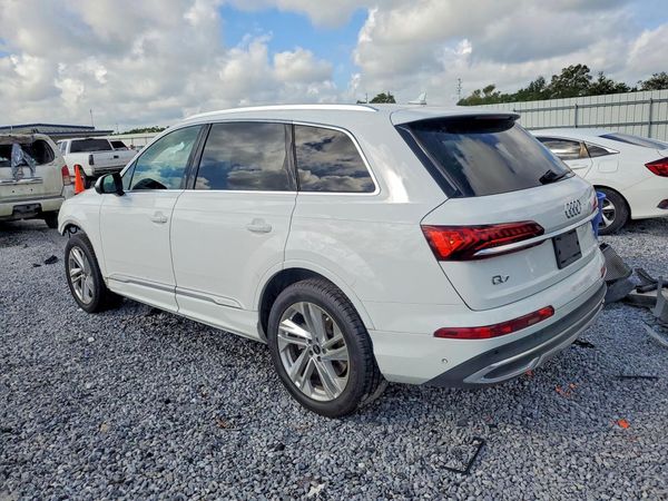 2023 AUDI Q7 quattro Premium Plus