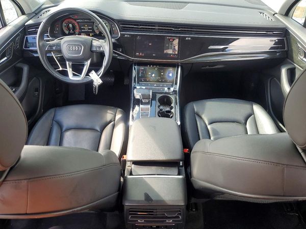 2023 AUDI Q7 quattro Premium Plus