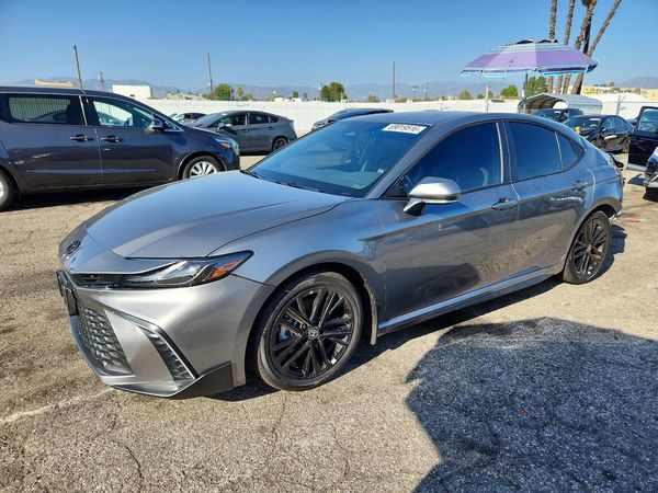 2026 TOYOTA CAMRY — Front 3/4