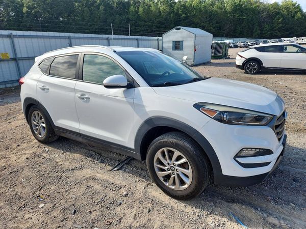 2016 HYUNDAI TUCSON — Passenger 3/4