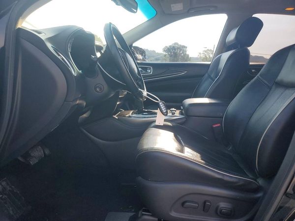 2016 INFINITI QX60 — DENT