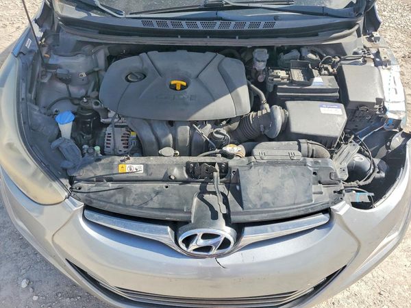 2015 HYUNDAI ELANTRA GLS(Middle) — Engine bay