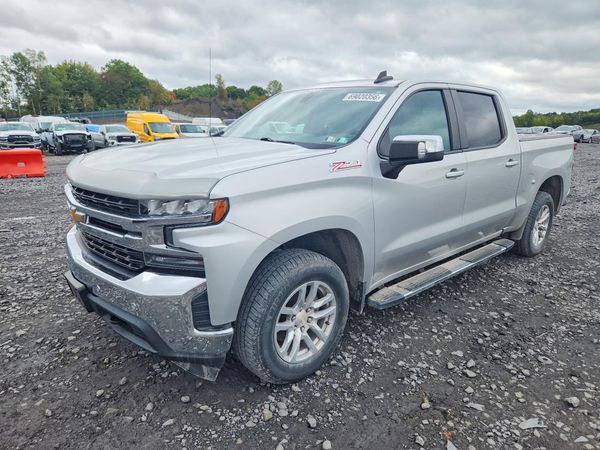 2020 CHEVROLET SILVERADO LT — Front 3/4