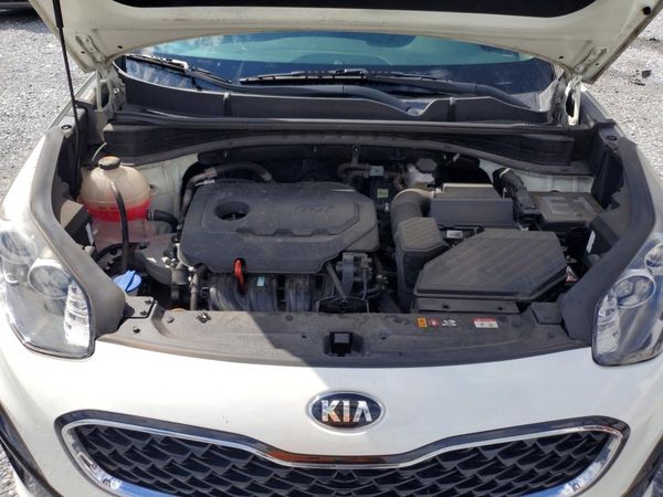 2022 KIA SPORTAGE — Engine bay