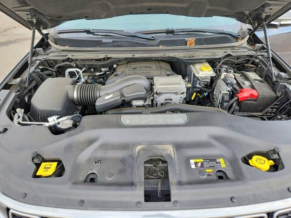 2022 JEEP WAGONEER — Engine bay