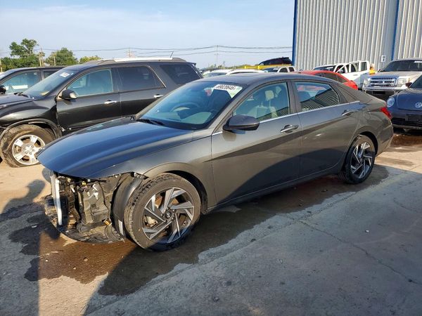 2024 HYUNDAI ELANTRA — Front 3/4