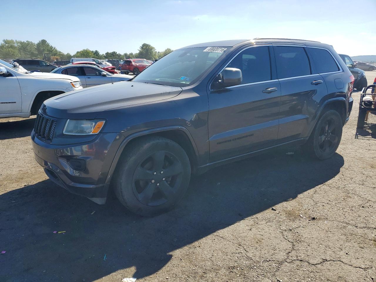 2015 JEEP GRAND CHEROKEE — Front 3/4