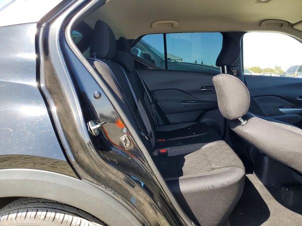2019 NISSAN KICKS